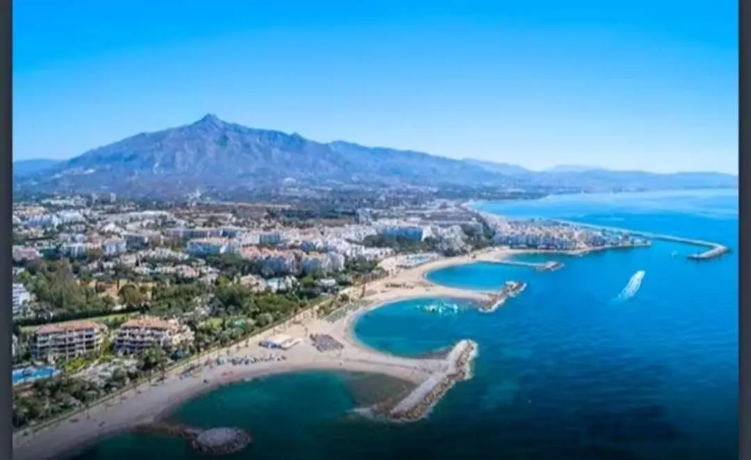 Апартаменты Junto A La Playa Wifi Parking Марбелья