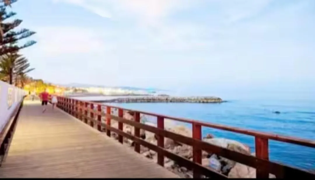 马尔韦利亚Junto A La Playa Wifi Parking公寓 公寓